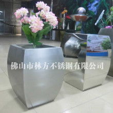 金华市欧典雕塑工艺品厂 主营 垃圾箱 花盆